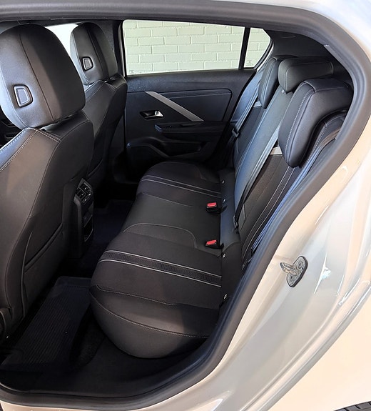 Opel Astra 11 of 15