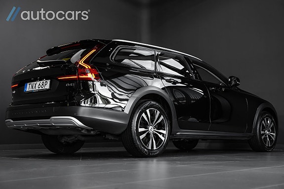 Volvo V90 Cross Country 3 of 30
