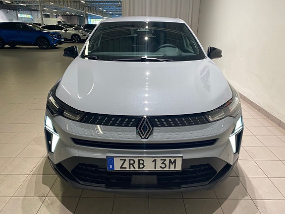 Renault Captur 3 of 17