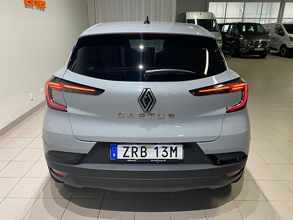 Renault Captur 9 of 17