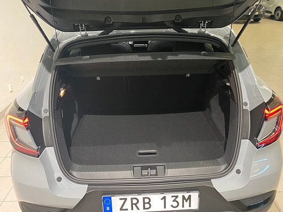 Renault Captur 10 of 17