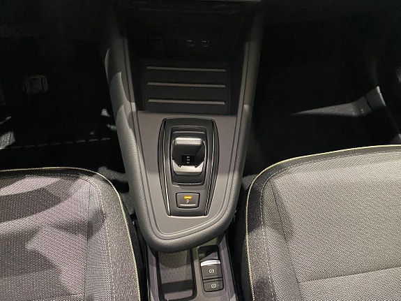 Renault Captur 14 of 17