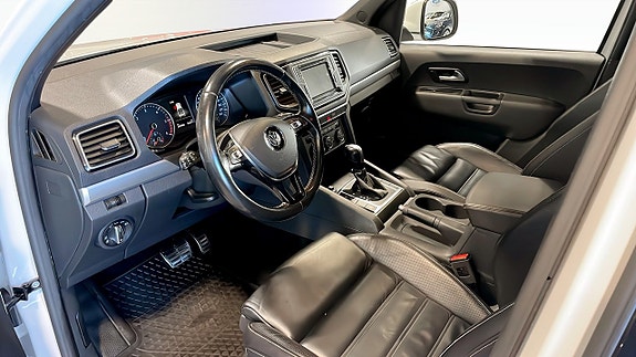 Volkswagen Amarok 4 of 13