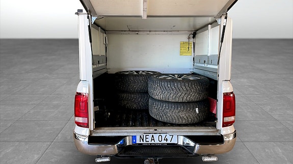 Volkswagen Amarok 10 of 13