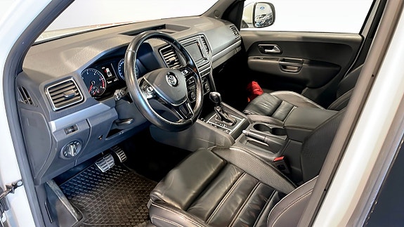 Volkswagen Amarok 4 of 13