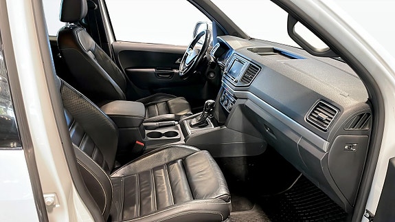 Volkswagen Amarok 3 of 13