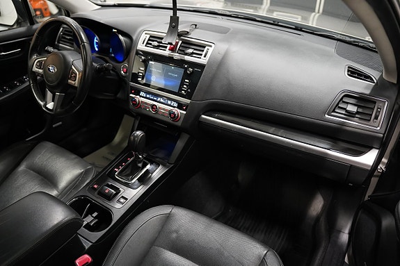 Subaru Outback 13 of 25