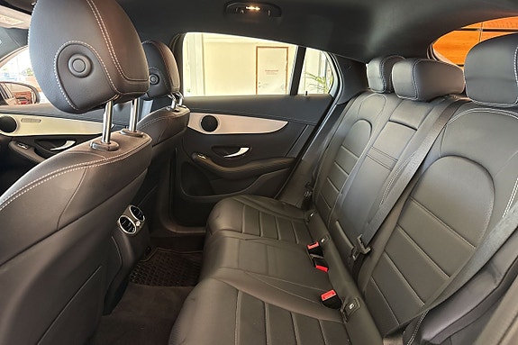 Mercedes-Benz GLC300 de 16 of 20