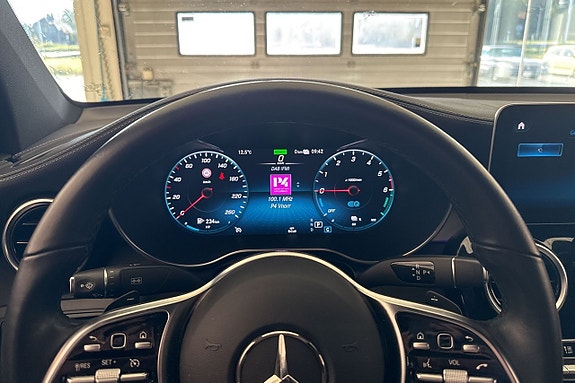 Mercedes-Benz GLC300 de 10 of 20