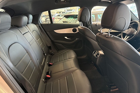 Mercedes-Benz GLC300 de 17 of 20