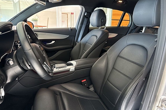 Mercedes-Benz GLC300 de 11 of 20