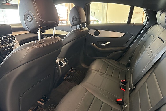 Mercedes-Benz GLC300 de 15 of 20