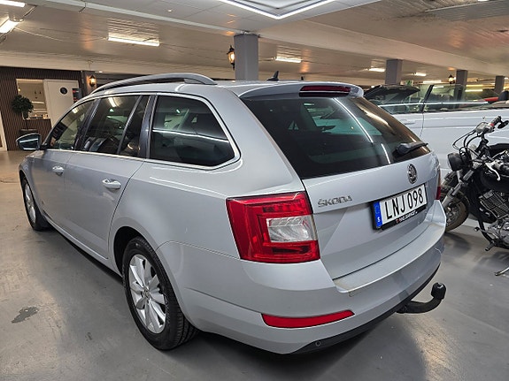 Skoda Octavia 4 of 13