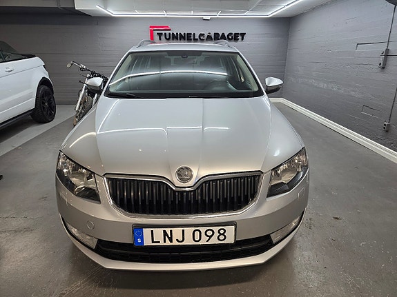 Skoda Octavia 3 of 13