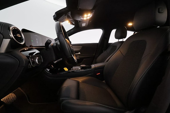 Mercedes-Benz CLA250 e 14 of 30