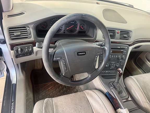 Volvo S80 9 of 14