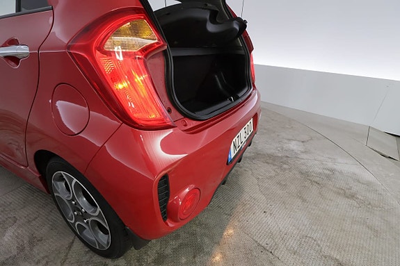 Kia Picanto 7 of 27