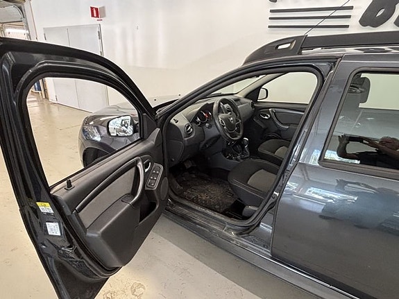 Dacia Duster 6 of 9