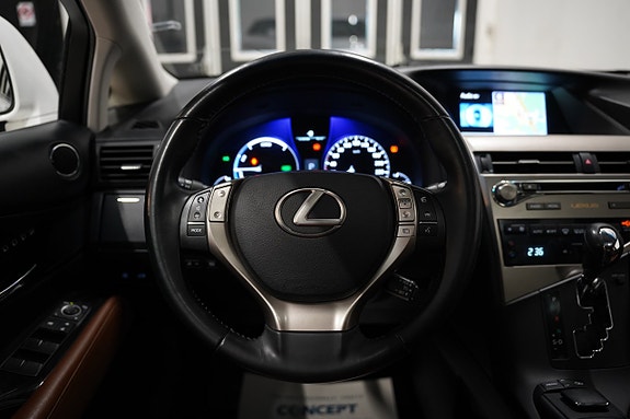Lexus RX450h 14 of 23