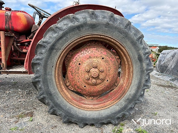 Traktor Volvo BM 320 18 of 29