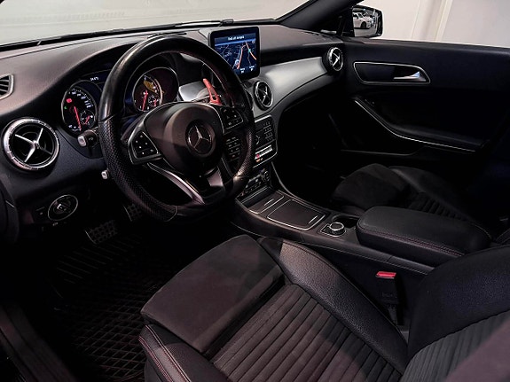 Mercedes-Benz CLA200 15 of 23