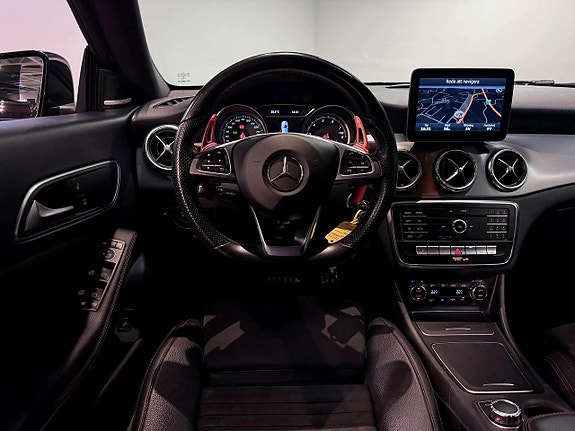 Mercedes-Benz CLA200 14 of 23