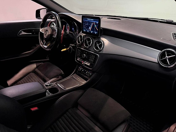 Mercedes-Benz CLA200 21 of 23