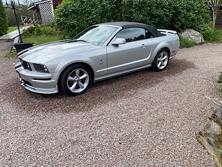 Ford Mustang 3 of 8