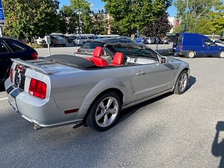 Ford Mustang 7 of 8