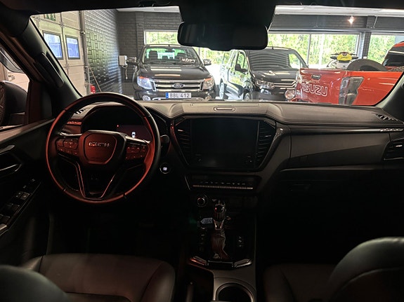 Isuzu D-max 6 of 8