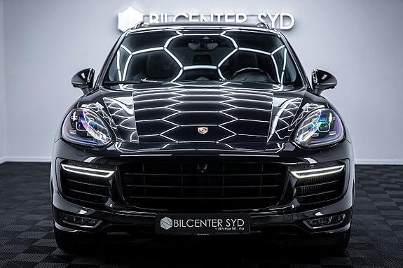 Porsche Cayenne GTS 4 of 27
