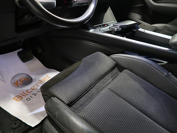 Audi e-tron 25 of 30