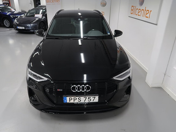 Audi e-tron 12 of 30
