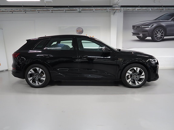 Audi e-tron 6 of 30