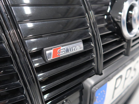 Audi e-tron 16 of 30