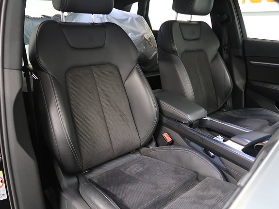 Audi e-tron 23 of 30