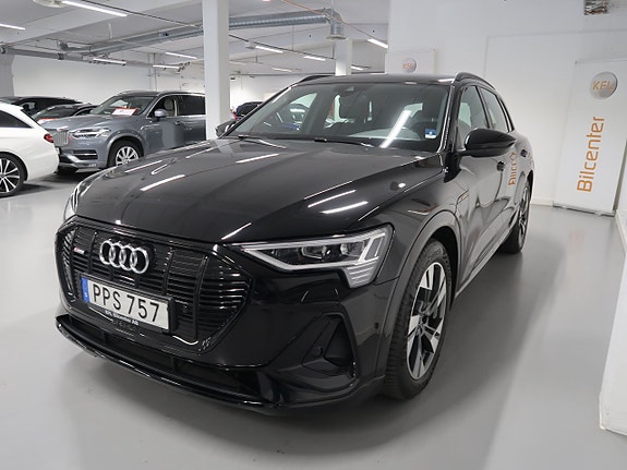 Audi e-tron 10 of 30