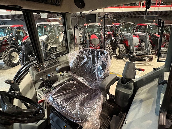Valtra 6850 / Twintrack / med eller utan lastare 11 of 11
