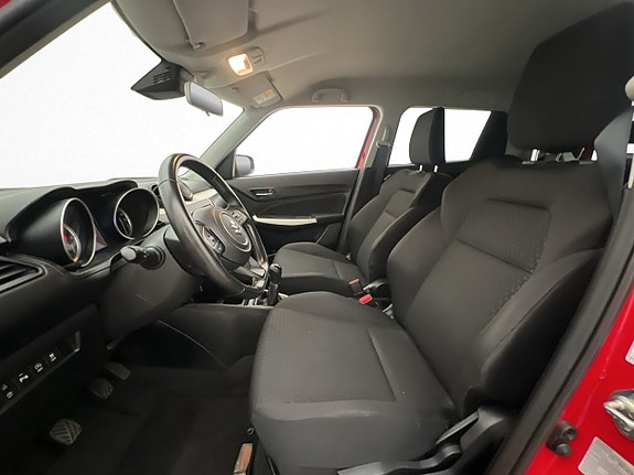Suzuki Swift 12 of 30