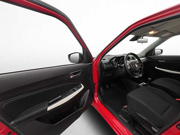 Suzuki Swift 11 of 30