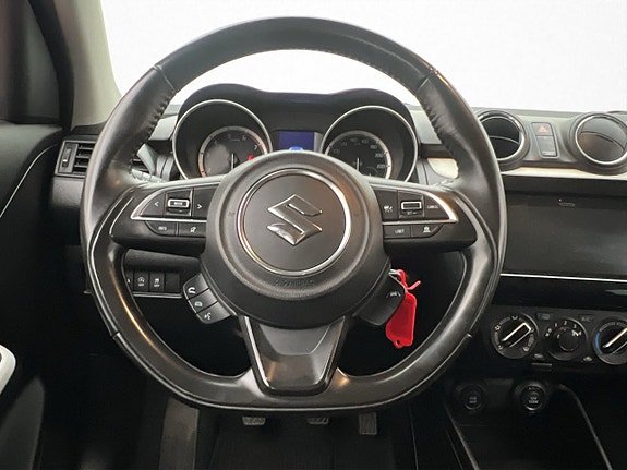 Suzuki Swift 15 of 30
