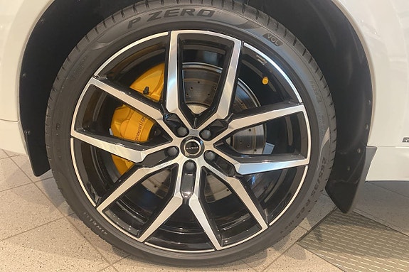 Volvo XC60 14 of 15
