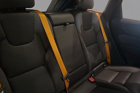 Volvo XC60 10 of 15