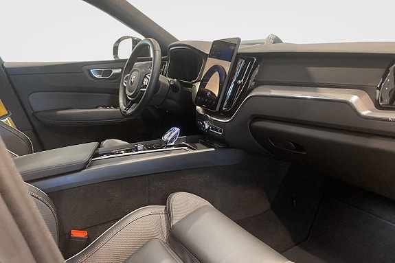 Volvo XC60 9 of 15