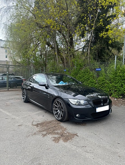 BMW 2 of 4