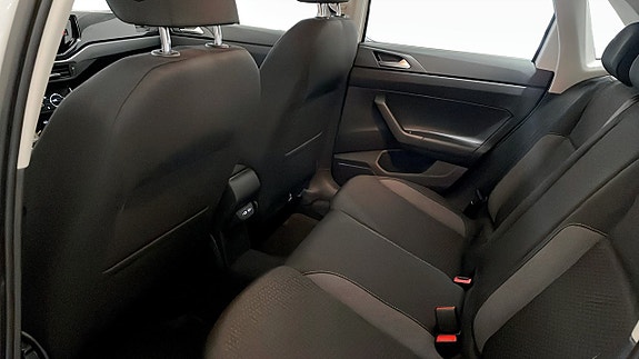 Volkswagen Polo 11 of 12