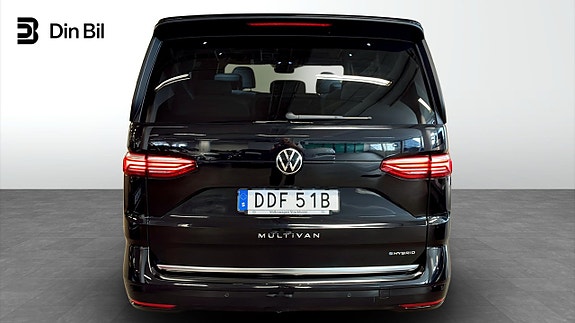 Volkswagen Multivan 5 of 13