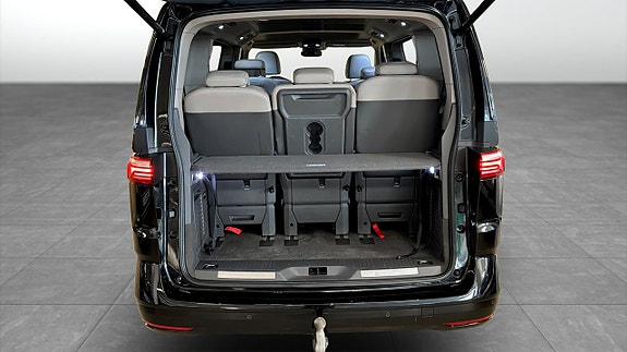 Volkswagen Multivan 13 of 13