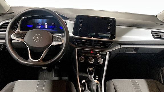 Volkswagen T-Roc 10 of 12