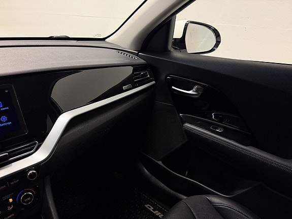 Kia Niro 16 of 28